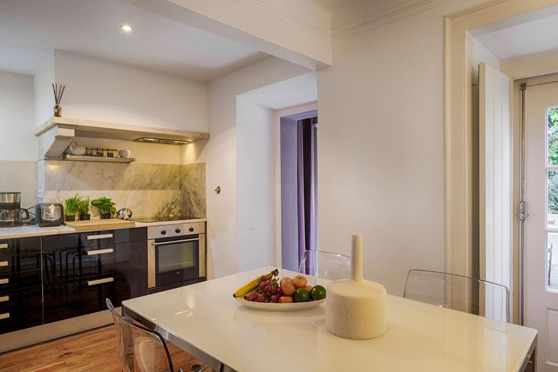 Apartment Romantic Gem In Santos Lissabon
